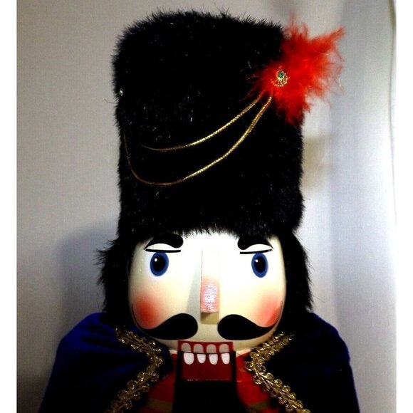 Wooden Nutcracker 18" Blue Cape, Bearskin, Bugle and Sword 2006 - Picture 5 of 8